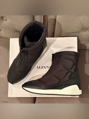 🚨🔻Alfani Women’s Whitnee Puffer Wedge Sneakers | Color: Black | Sz. 8